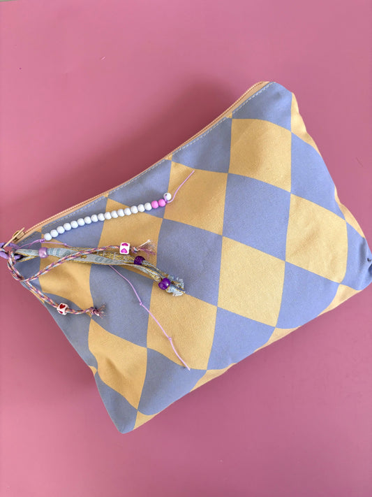 Etui/toilettasje + vrolijke sleutelhanger - Blauw/licht geel